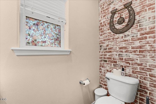 125 N 6th Street, Central Point, OR 97502