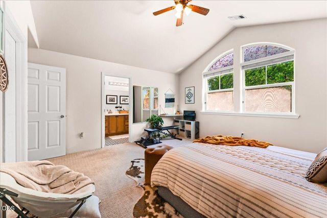 125 N 6th Street, Central Point, OR 97502