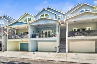 125 N 6th Street, Central Point, OR 97502