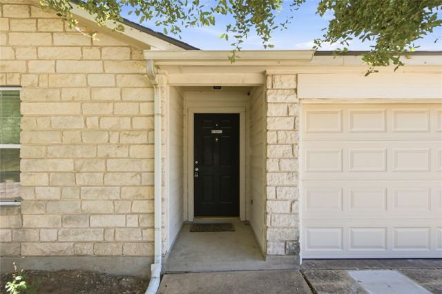 209 Rinehardt ST, Hutto, TX 78634