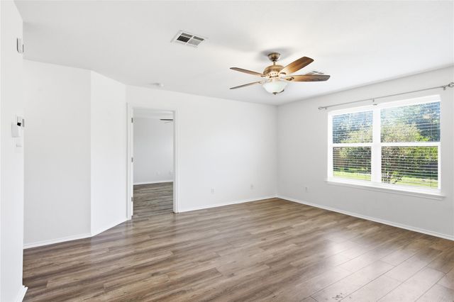 209 Rinehardt ST, Hutto, TX 78634