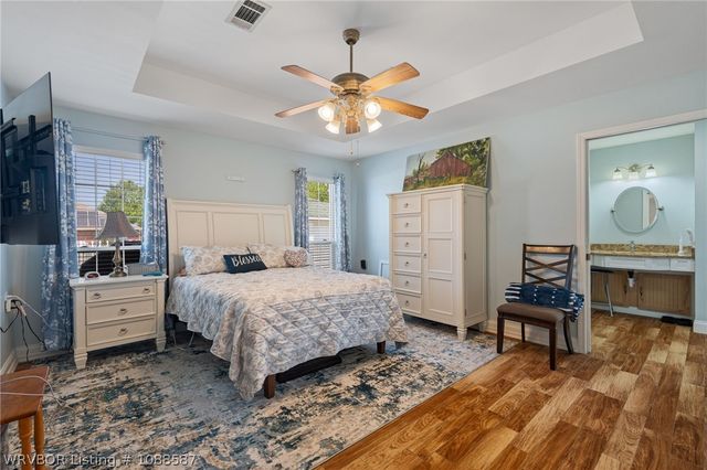1906 Barrington Drive, Lavaca, AR 72941