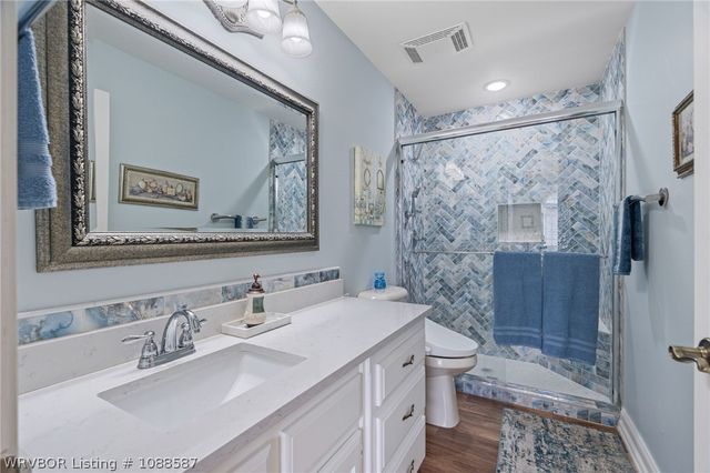 1906 Barrington Drive, Lavaca, AR 72941