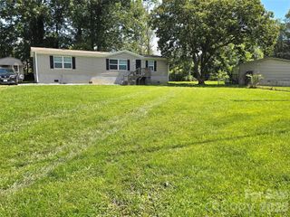 221 Turkey Pen Gap Road, Horse Shoe, NC 28742