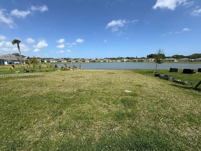 103 Pummelo Pl, Fort Pierce, FL 34981