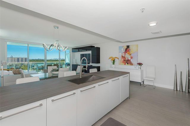 400 Sunny Isles Blvd 1222 SE CORNER UNIT, Sunny Isles Beach, FL 33160