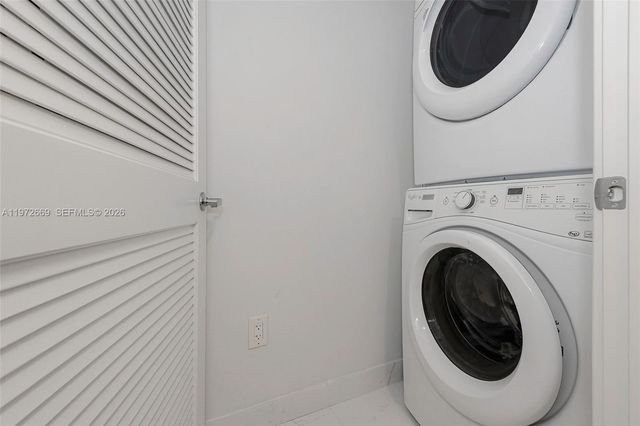 400 Sunny Isles Blvd 1222 SE CORNER UNIT, Sunny Isles Beach, FL 33160