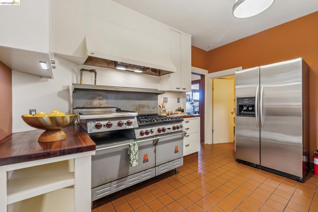 456 Stow Ave, Oakland, CA 94606