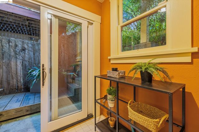 456 Stow Ave, Oakland, CA 94606