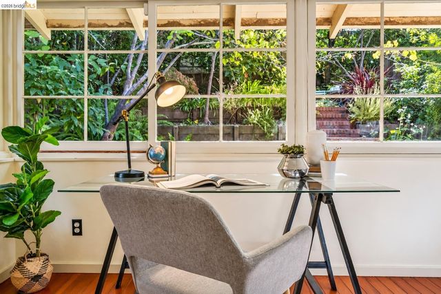 456 Stow Ave, Oakland, CA 94606