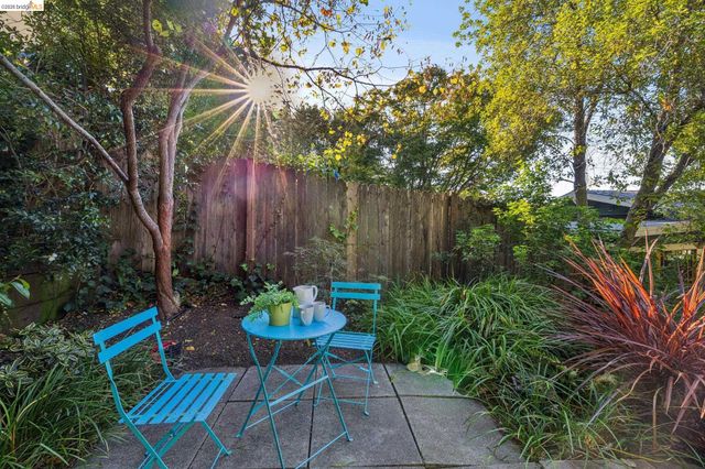 456 Stow Ave, Oakland, CA 94606