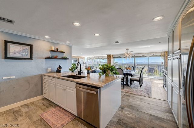 3111 Bel Air Drive 10H, Las Vegas, NV 89109