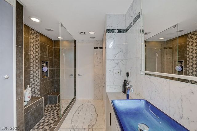 3111 Bel Air Drive 10H, Las Vegas, NV 89109