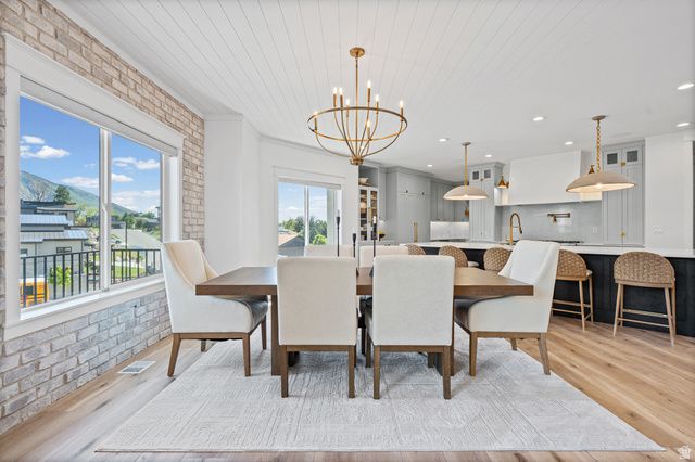 9577 S HIDDEN PINE LN, Sandy, UT 84092