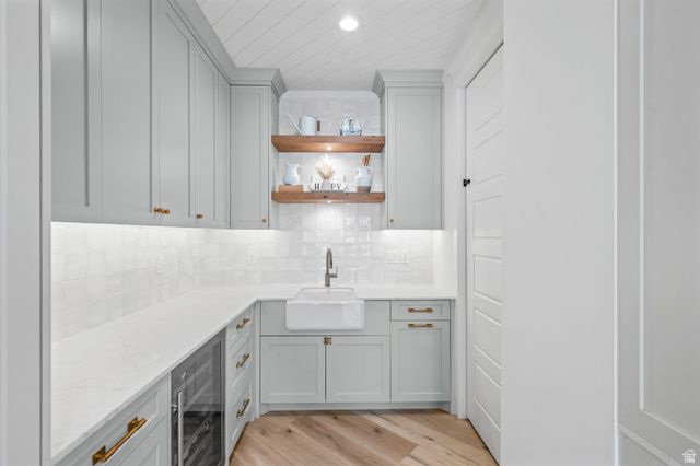 9577 S HIDDEN PINE LN, Sandy, UT 84092