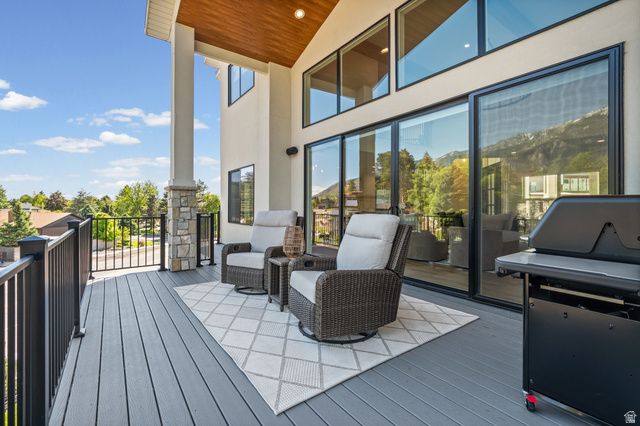 9577 S HIDDEN PINE LN, Sandy, UT 84092