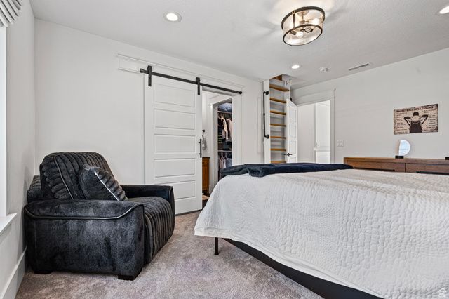 9577 S HIDDEN PINE LN, Sandy, UT 84092
