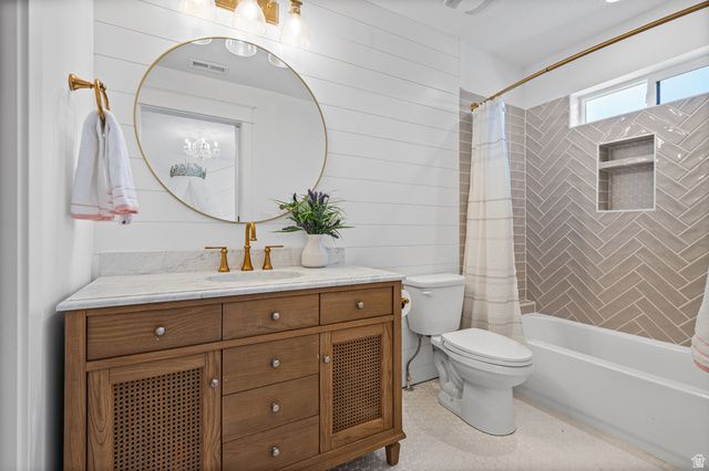 9577 S HIDDEN PINE LN, Sandy, UT 84092