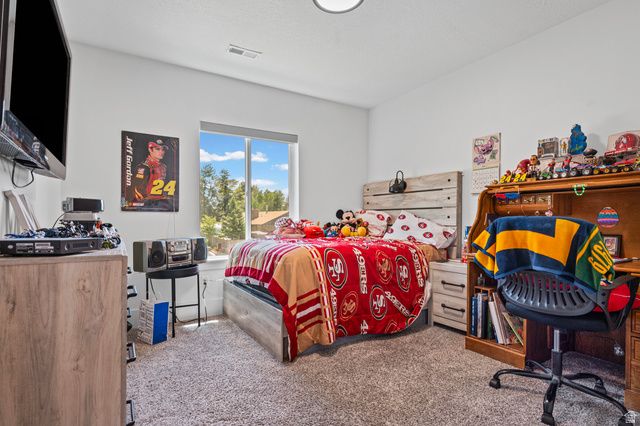 9577 S HIDDEN PINE LN, Sandy, UT 84092