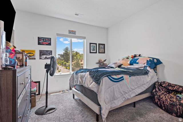 9577 S HIDDEN PINE LN, Sandy, UT 84092