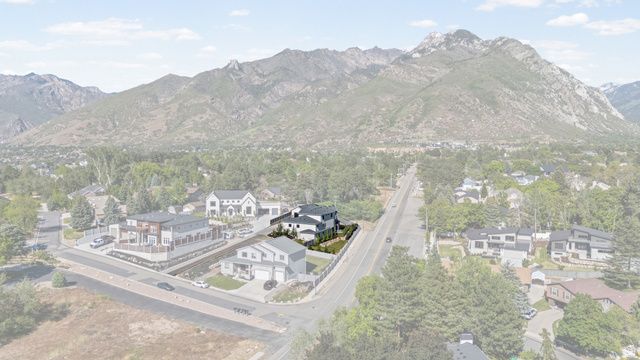 9577 S HIDDEN PINE LN, Sandy, UT 84092