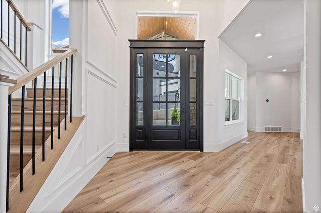 9577 S HIDDEN PINE LN, Sandy, UT 84092