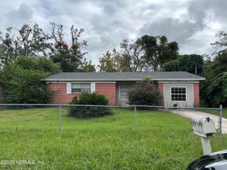 7430 JADE Drive N, Jacksonville, FL 32210