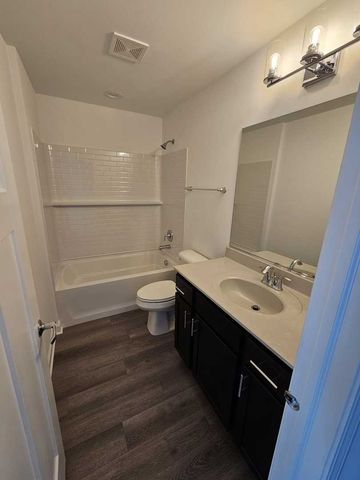 334 N Masters Drive, Addison, IL 60101