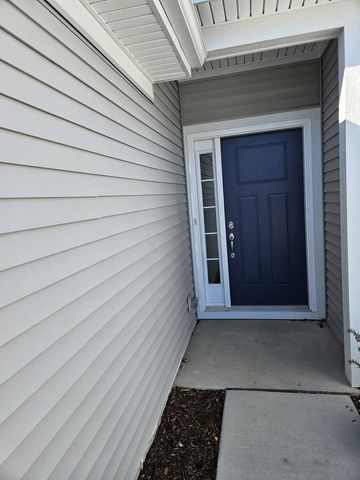 334 N Masters Drive, Addison, IL 60101