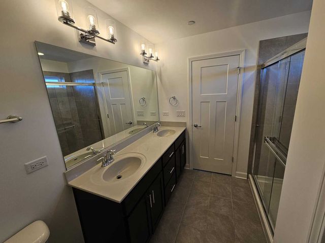 334 N Masters Drive, Addison, IL 60101