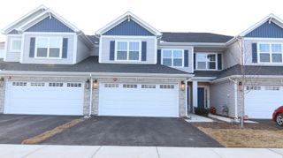 334 N Masters Drive, Addison, IL 60101