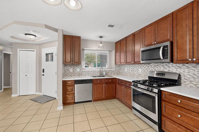 1598 Perma Drive NE, Rio Rancho, NM 87144