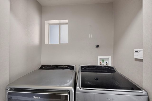 1598 Perma Drive NE, Rio Rancho, NM 87144