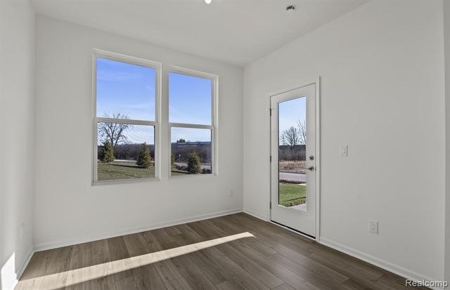 5574 East Spaniel Drive, Ann Arbor, MI 48108