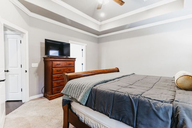 438 N Reeds Bridge Drive, Fayetteville, AR 72704