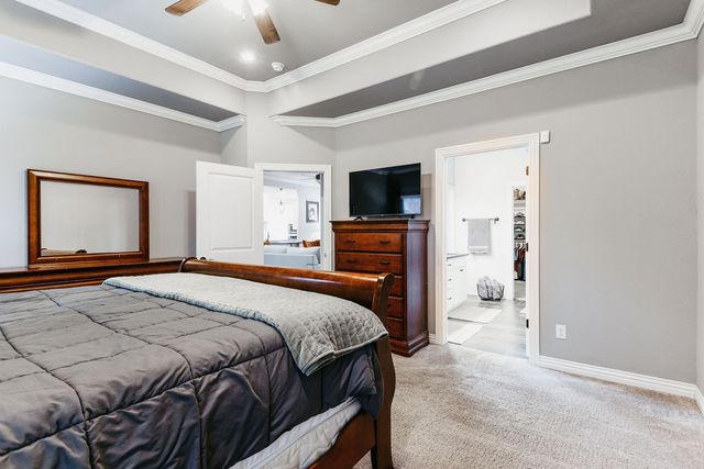 438 N Reeds Bridge Drive, Fayetteville, AR 72704