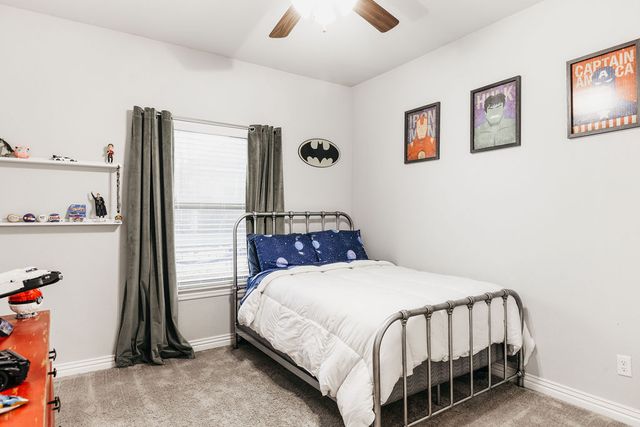 438 N Reeds Bridge Drive, Fayetteville, AR 72704