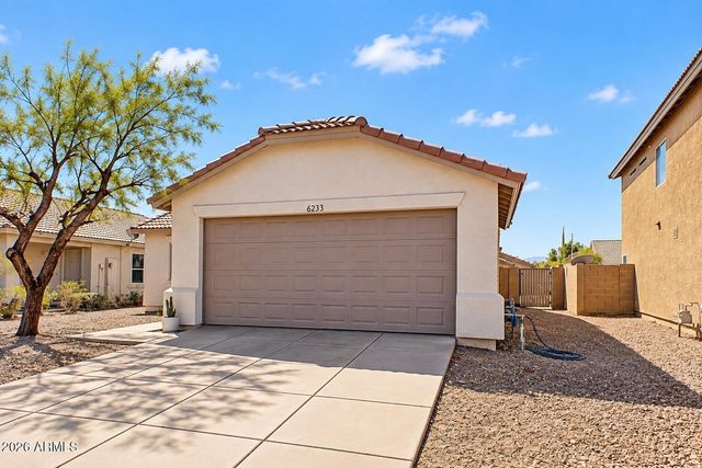 6233 W Encinas Lane, Phoenix, AZ 85043