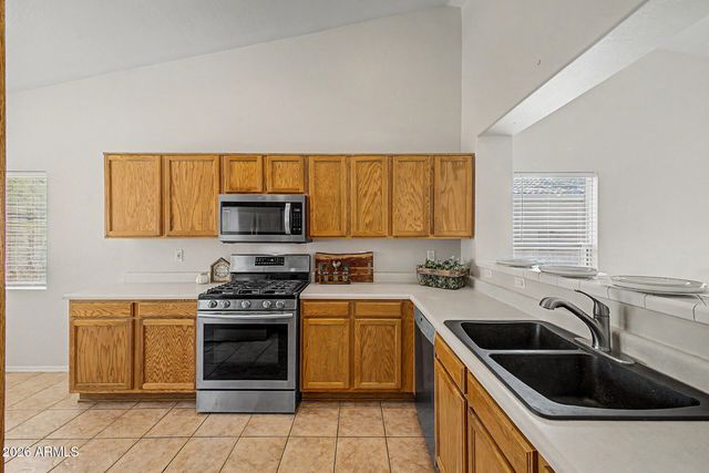 6233 W Encinas Lane, Phoenix, AZ 85043