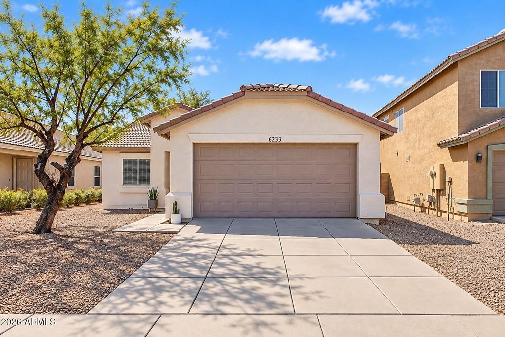 6233 W Encinas Lane, Phoenix, AZ 85043