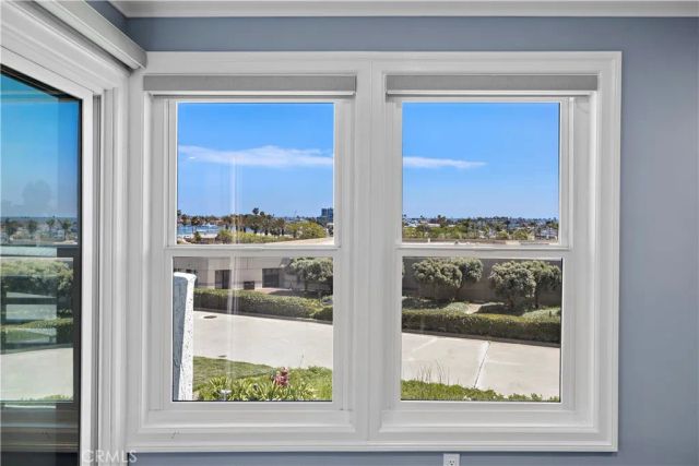 280 Cagney Lane 211, Newport Beach, CA 92663