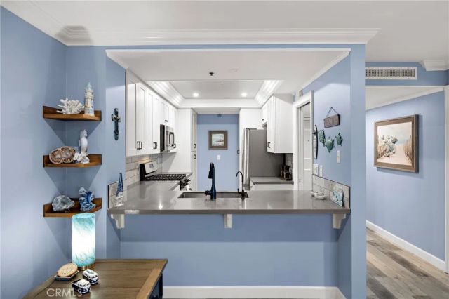 280 Cagney Lane 211, Newport Beach, CA 92663