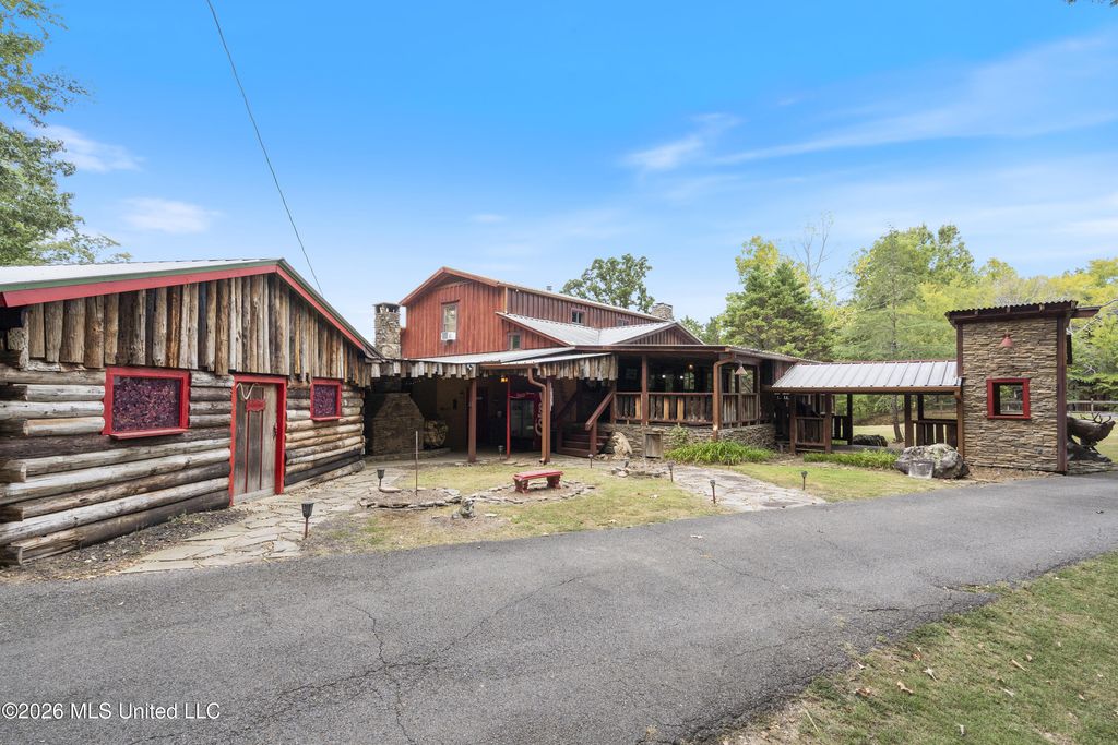 5008 Ms 310, Crenshaw, MS 38621 — exterior
