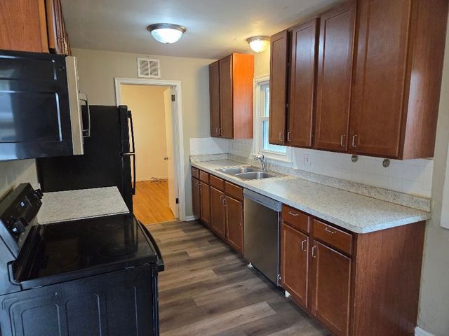 7101 Hartkopf Lane, Brooklyn Park, MN 55428