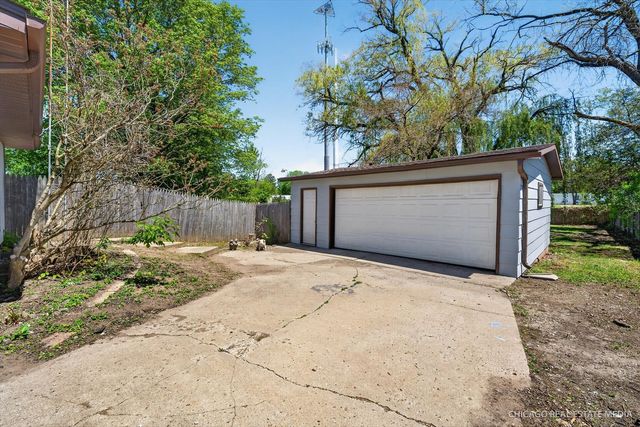 41557 N Illinois Street, Zion, IL 60099