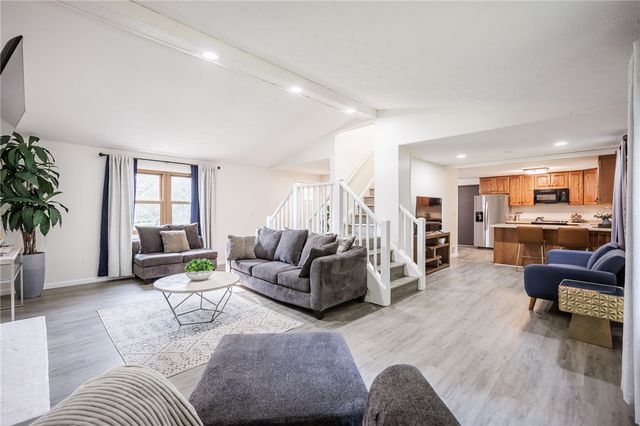 124 Grandview Lane, Greece, NY 14612