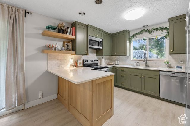 842 E 8270 S, Sandy, UT 84094