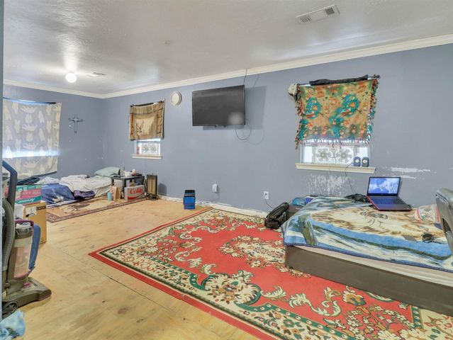 253 Road 3800 N, Cleveland, TX 77328