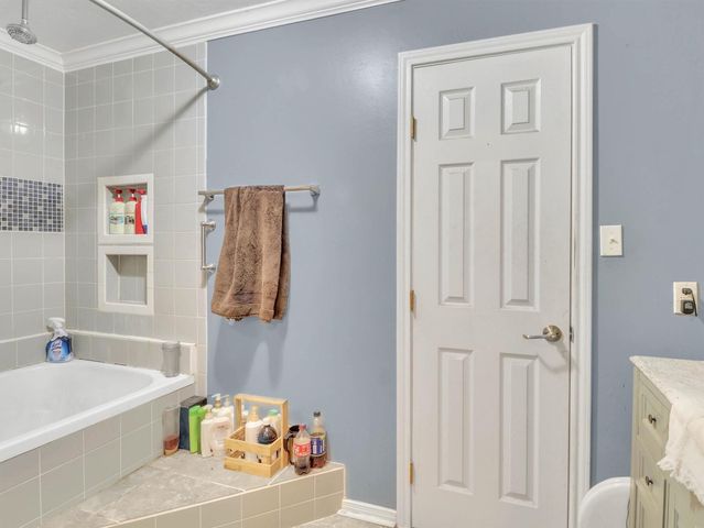 253 Road 3800 N, Cleveland, TX 77328