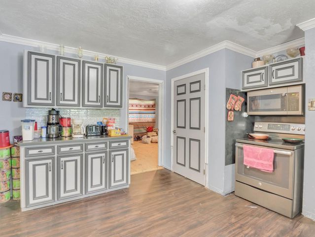 253 Road 3800 N, Cleveland, TX 77328